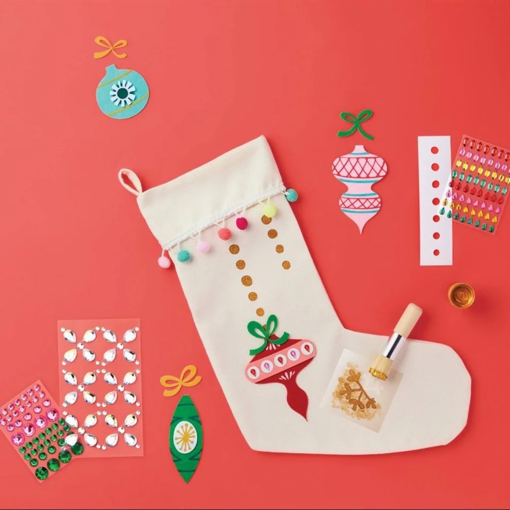 Mondo Llama Christmas Craft 2ct Embellished Felt Stocking Decorating Kit, New!